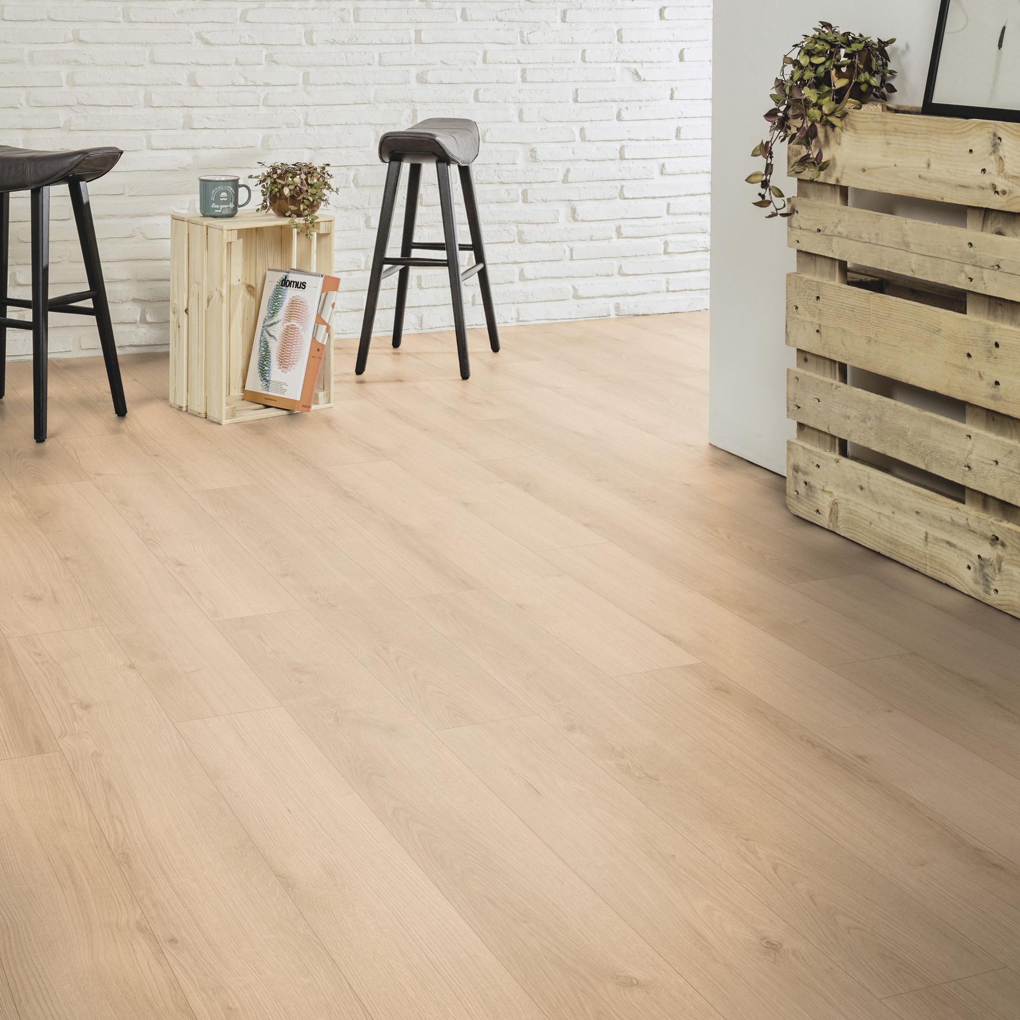 Oak Evoke Crystal